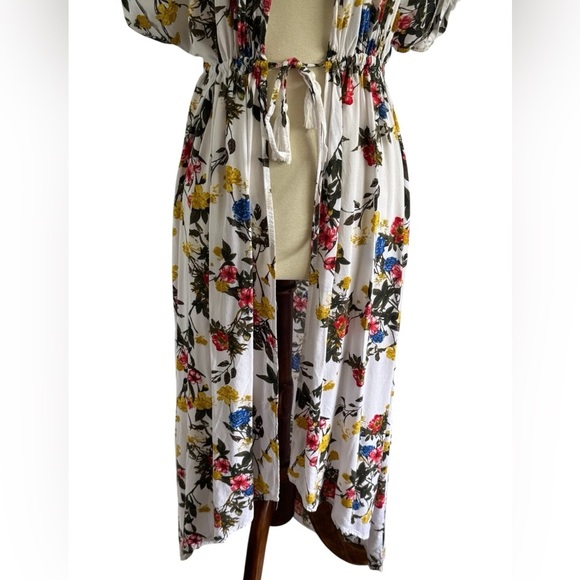 Time and Tru White Multicolor Floral Short Sleeve Tie Hi Low Hem Duster Size M - Picture 5 of 11